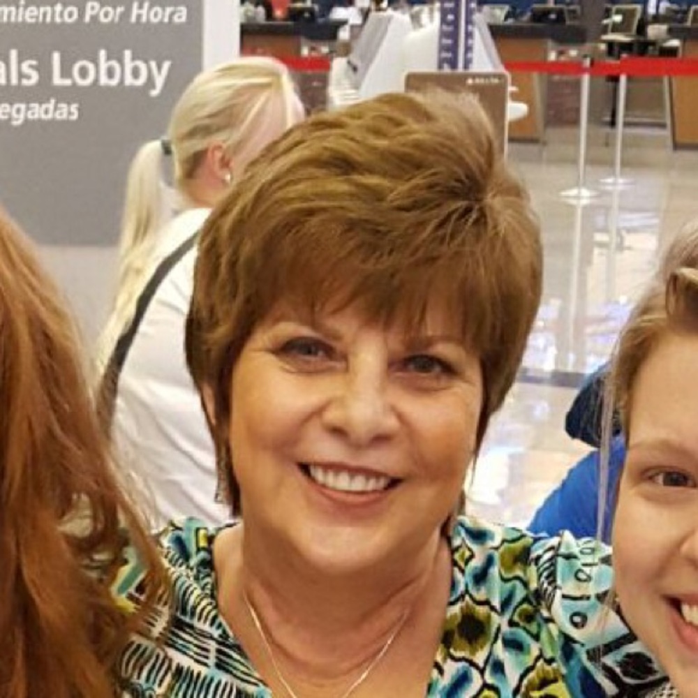 Meet your Posher, Cindi 💥POSH AMBASSADOR💥